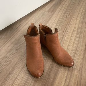 Lucky brand brown ankle boots